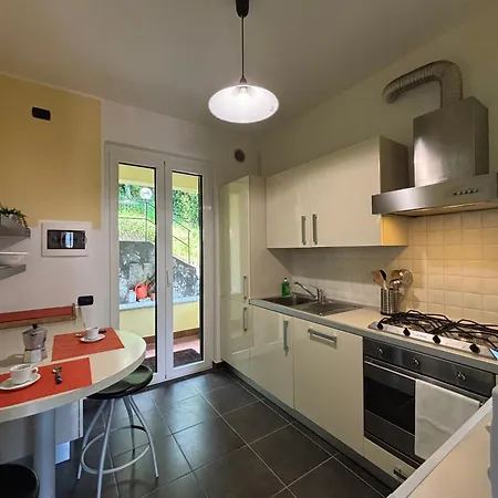 Casa Orny Mezzegra Lägenhet *
